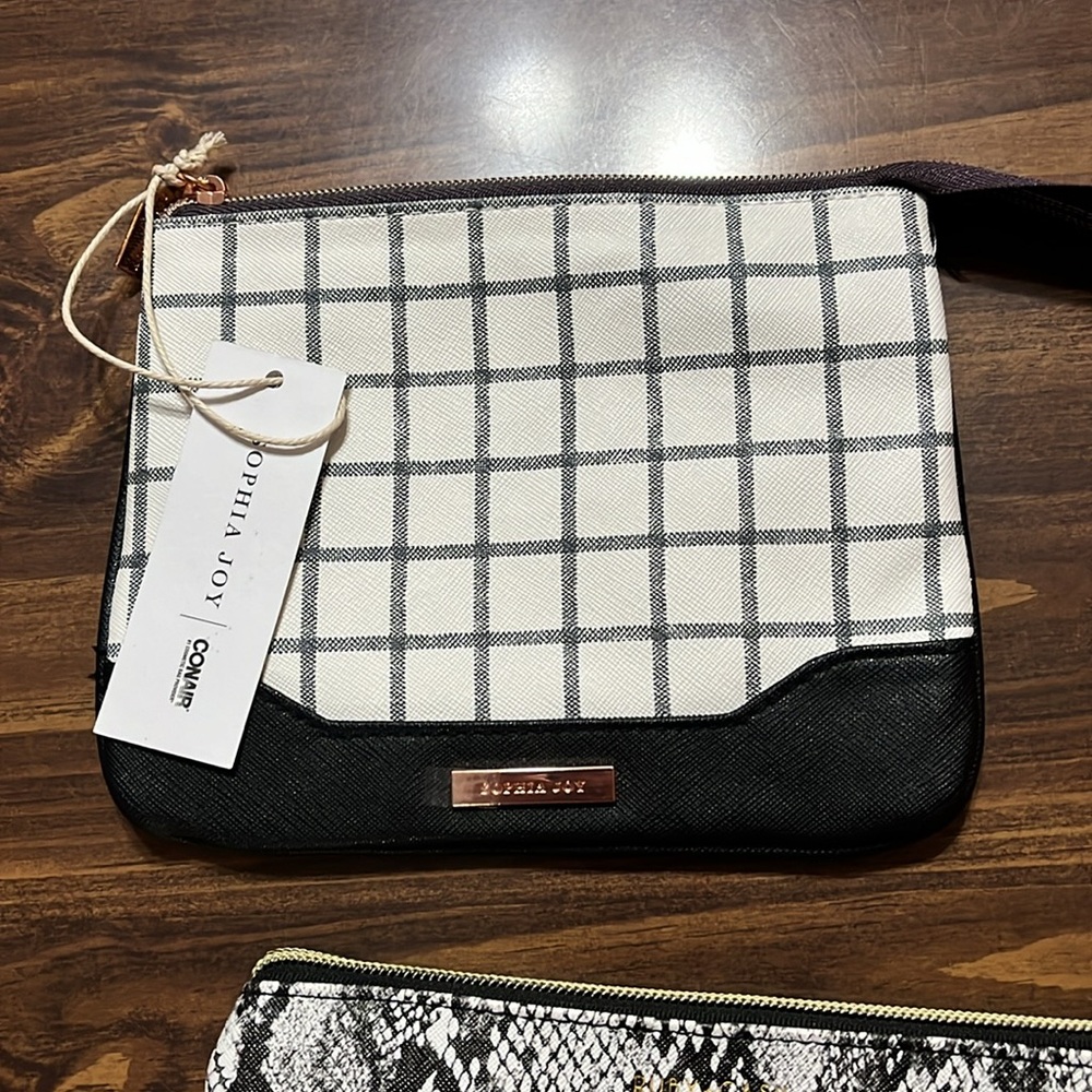 5 Pack Bundle Of Makeup Cases Various Sizes - image 2